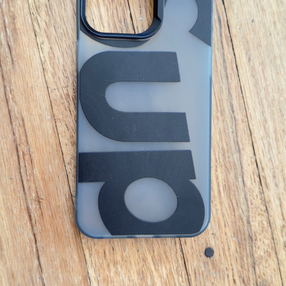 Supreme iPhone Case Transparent Black Bold
15 Pro Max